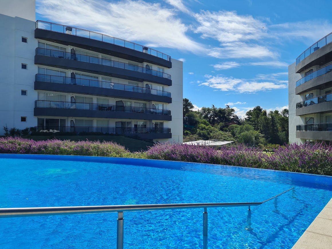 invertir-carlos-paz-piscina